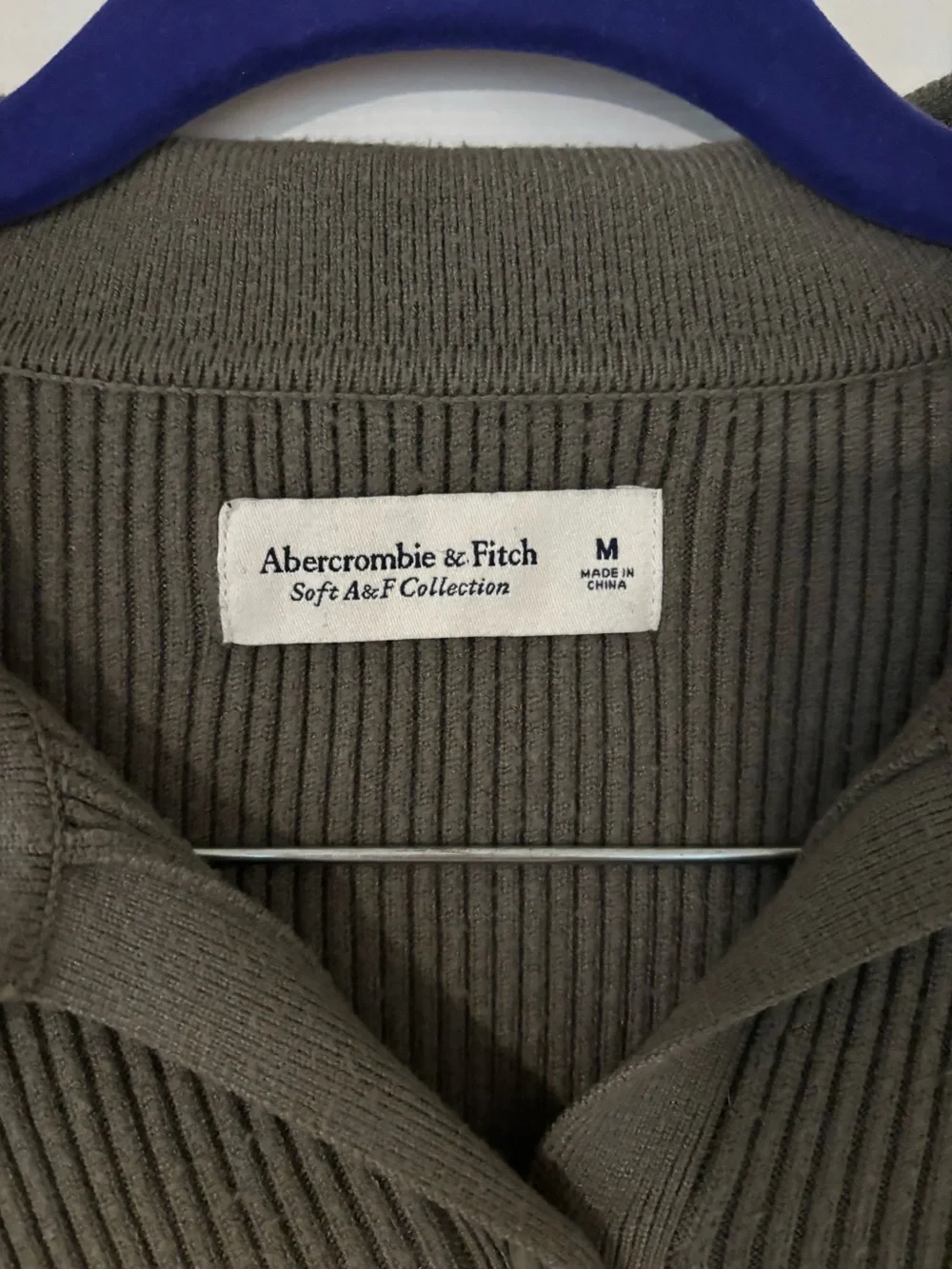 Abercrombie & Fitch Midi Olive Green Sweater Dress - Picture 4 of 4